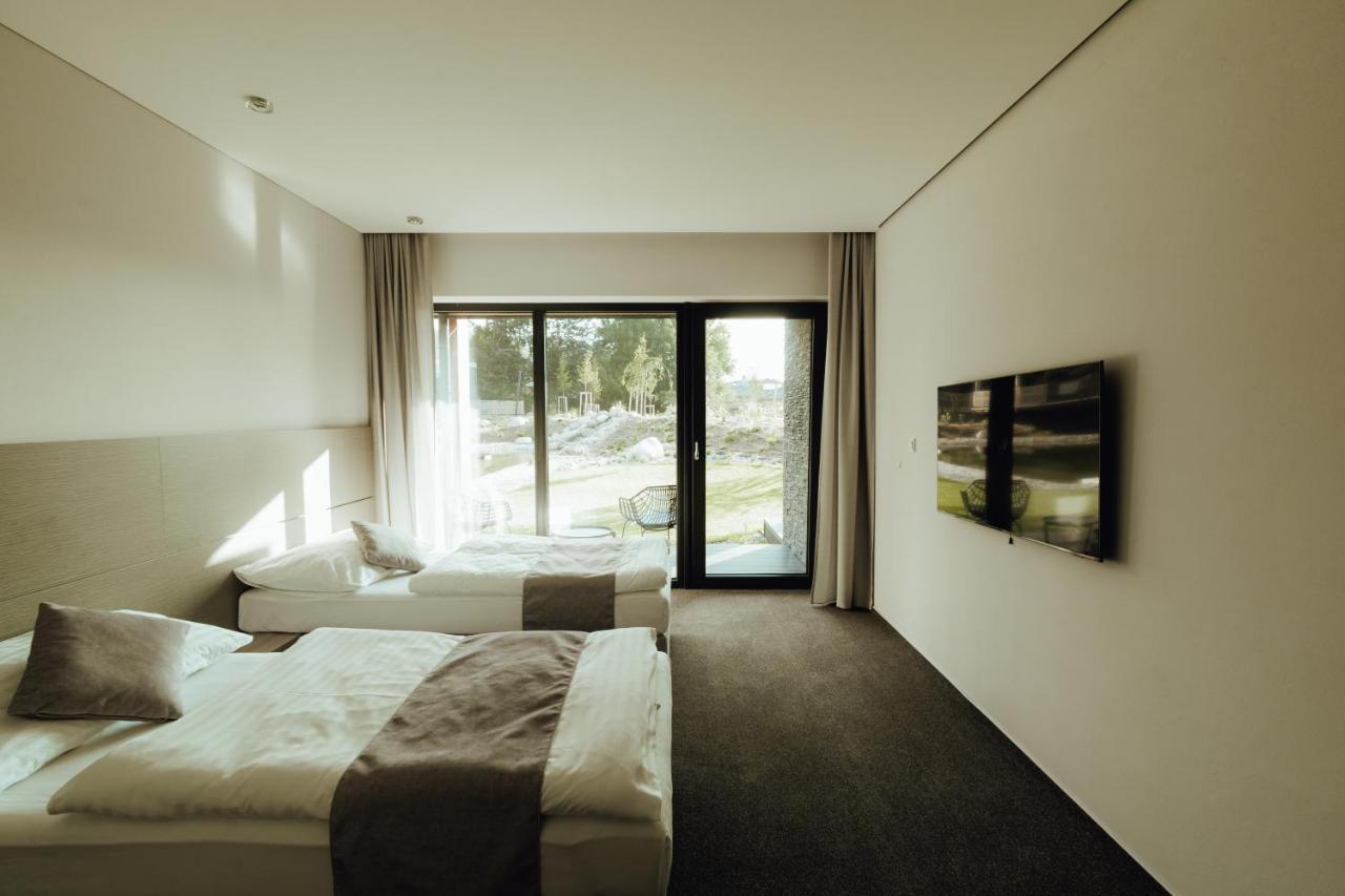 Hotel Resort Lovecka Basta Страконице Екстериор снимка