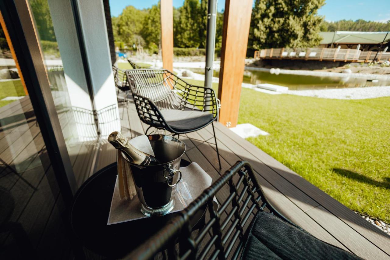 Hotel Resort Lovecka Basta Страконице Екстериор снимка