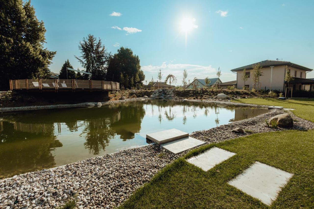 Hotel Resort Lovecka Basta Страконице Екстериор снимка