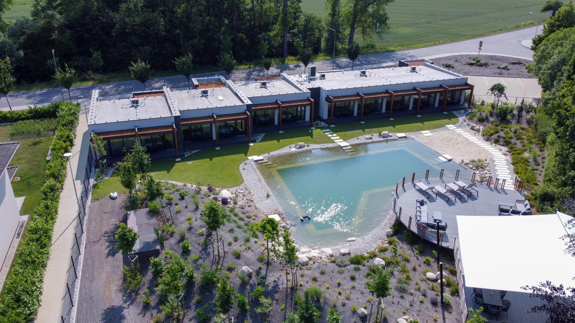 Hotel Resort Lovecka Basta Страконице Екстериор снимка