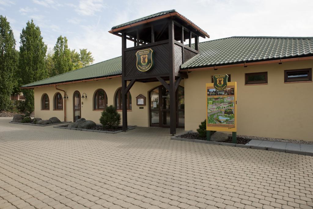 Hotel Resort Lovecka Basta Страконице Екстериор снимка